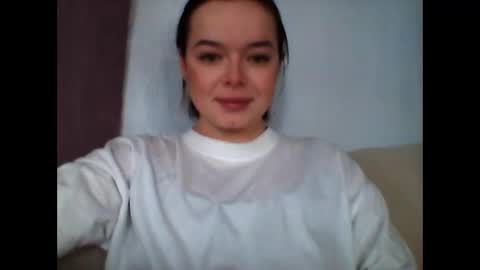 Snapshot of winter__white_rose chatting on January 6, 10:35 am Emma online show from January 6, 10:35 am