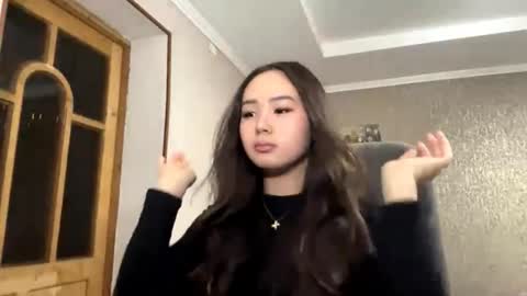 Amina online show from November 1, 2:43 pm