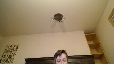 Annie online show from January 17, 9:39 am