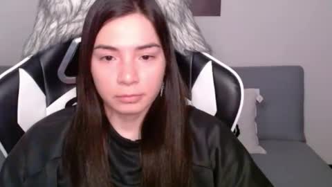 Snapshot of wolfs_daughter chatting on January 25, 2:26 am Alex online show from January 25, 2:26 am