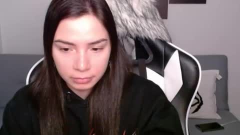Snapshot of wolfs_daughter chatting on February 10, 2:08 am Alex online show from February 10, 2:08 am