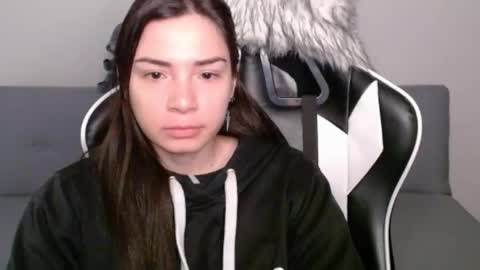 Snapshot of wolfs_daughter chatting on March 11, 1:59 am Alex online show from March 11, 1:59 am