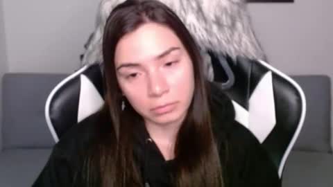 Snapshot of wolfs_daughter chatting on February 13, 3:07 am Alex online show from February 13, 3:07 am