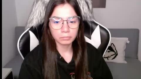 Snapshot of wolfs_daughter chatting on September 18, 3:05 am Alex online show from September 18, 3:05 am
