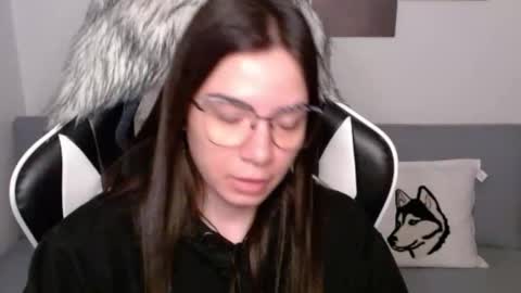 Snapshot of wolfs_daughter chatting on September 28, 3:35 am Alex online show from September 28, 3:35 am
