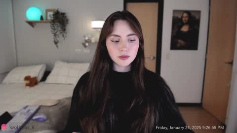 Snapshot of wolfsfoster chatting on January 25, 2:26 am online show from January 25, 2:26 am