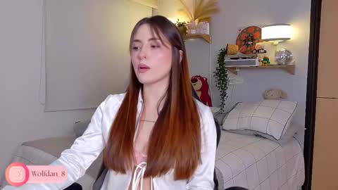 Snapshot of wolfsfoster chatting on October 17, 4:27 am online show from October 17, 4:27 am