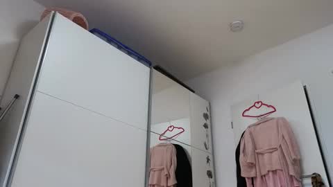 Wondergirl online show from November 22, 9:01 am