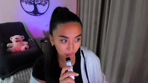 Snapshot of worldofkim chatting on October 15, 7:49 pm dudetta Kim online show from October 15, 7:49 pm