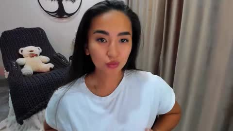 Snapshot of worldofkim chatting on October 22, 6:51 am dudetta Kim online show from October 22, 6:51 am