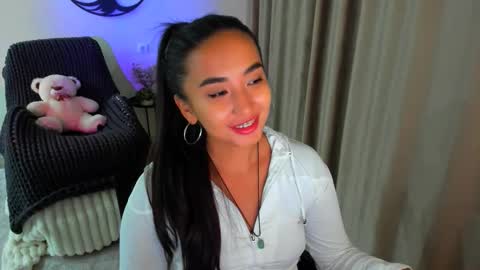 Snapshot of worldofkim chatting on September 17, 9:24 pm dudetta Kim online show from September 17, 9:24 pm
