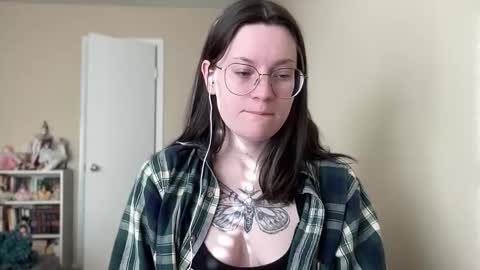 Lucina online show from January 1, 3:14 pm