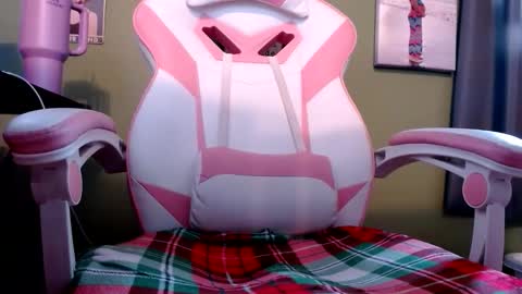 worshipherbody online show from December 17, 6:12 pm