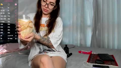 Hey Im Lina online show from February 2, 3:27 am