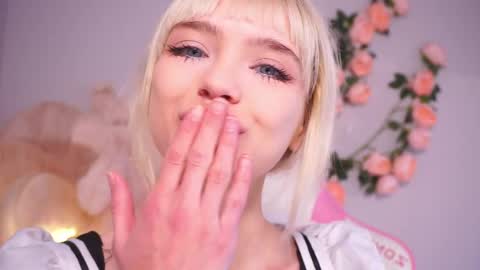 wow_angel online show from May 13, 5:46 am