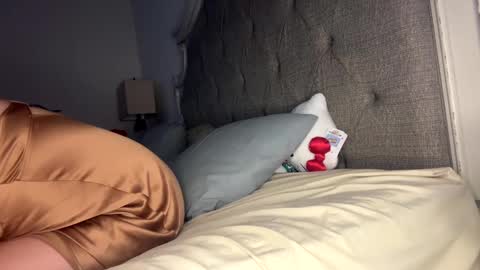 Mariah  online show from January 3, 5:06 am