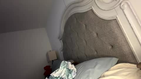 Mariah  online show from December 20, 1:58 am