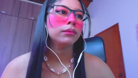 XALLYSONX online show from March 10, 12:09 pm