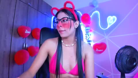 Snapshot of xallysonx_ chatting on February 18, 11:33 am XALLYSONX online show from February 18, 11:33 am