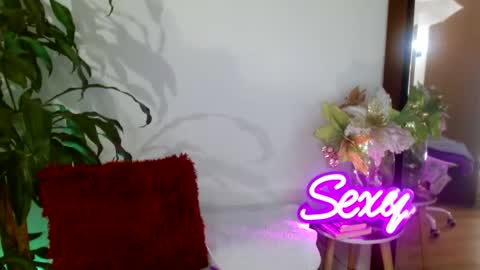 XAMARA1124 online show from February 5, 11:06 pm