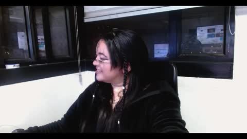 xander_taylor_ online show from October 31, 6:04 am