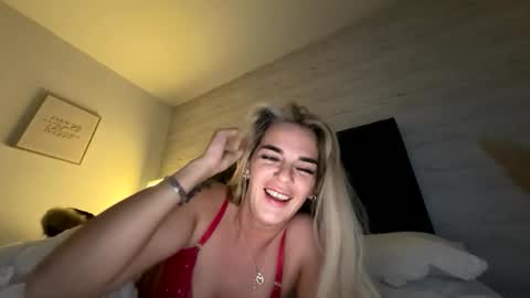 xbabycazxx online show from March 16, 11:30 pm