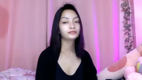 Sachi Cy online show from February 5, 1:00 pm