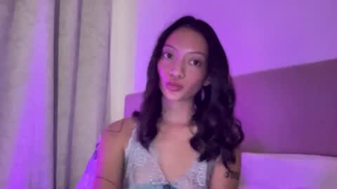 Sachi Cy online show from November 18, 12:06 pm