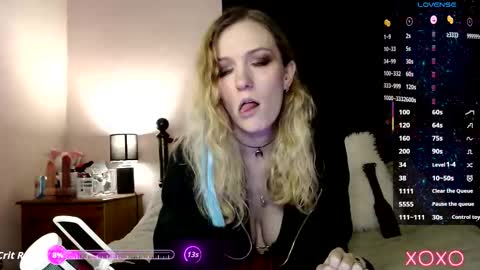 EllieeRose online show from October 3, 10:48 pm