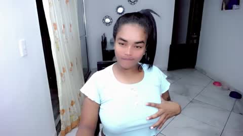 Snapshot of xiomy_winklar chatting on February 20, 11:09 am xiomy winklar online show from February 20, 11:09 am