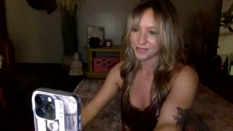 Snapshot of xlacyy chatting on December 4, 2:42 am xLacyy online show from December 4, 2:42 am