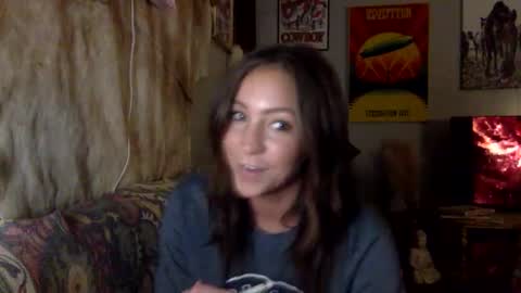 Snapshot of xlacyy chatting on October 2, 3:00 am xLacyy online show from October 2, 3:00 am