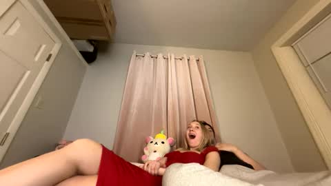 xmckennalynn online show from February 21, 2:23 am