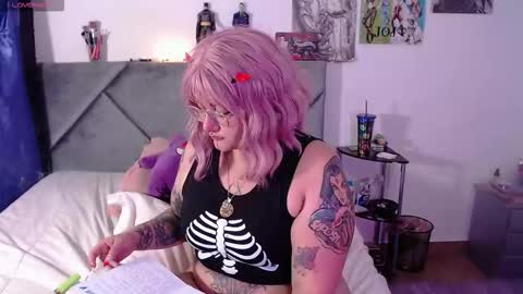 xxgreengoodxx online show from November 11, 11:35 pm