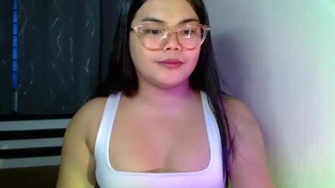 Kylie Smith online show from September 26, 9:45 pm