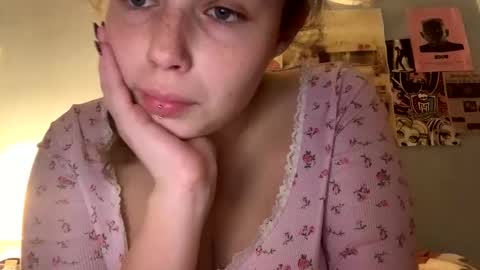 xxxangelcakes online show from November 23, 8:38 am