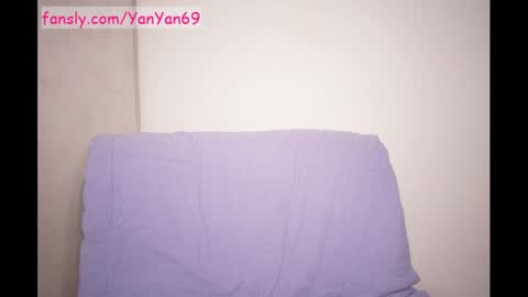 Snapshot of yandere69 chatting on February 18, 6:49 pm Sam online show from February 18, 6:49 pm