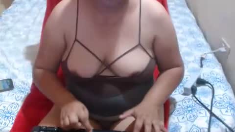 yann40247 online show from January 11, 8:36 pm