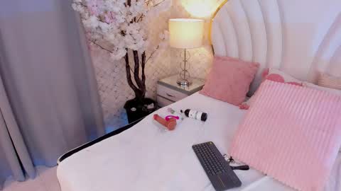  YazminJenner  online show from March 28, 8:36 am