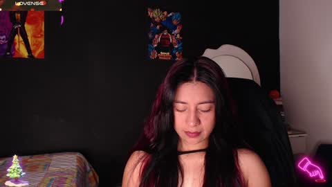 Snapshot of yes2802 chatting on December 3, 2:27 pm Yesi online show from December 3, 2:27 pm