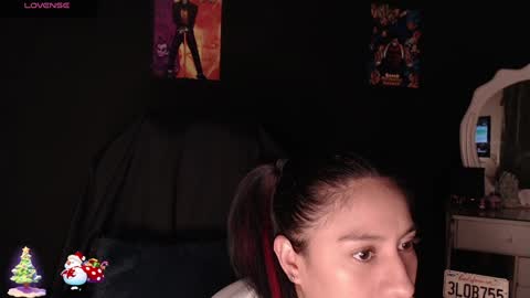 Snapshot of yes2802 chatting on January 4, 1:53 pm Yesi online show from January 4, 1:53 pm