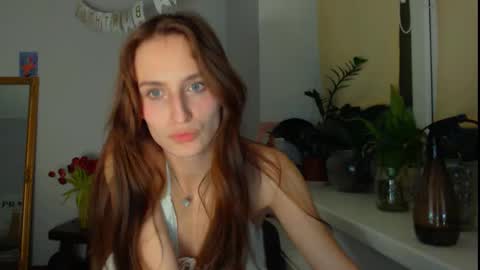 Zoe online show from February 19, 9:25 pm