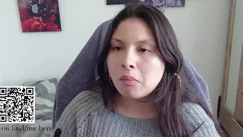 yessica_gomez01 online show from April 1, 7:00 pm