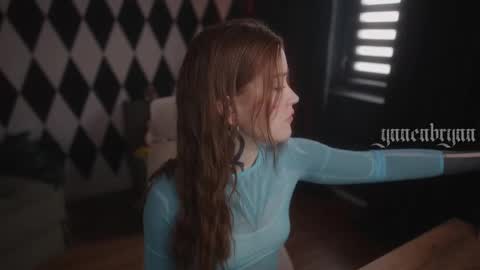 ynnenbrynn online show from October 28, 7:25 am