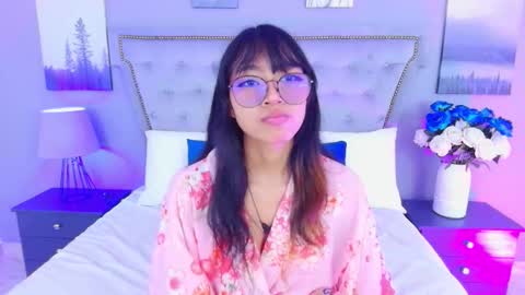 Snapshot of yommi_winx chatting on October 2, 9:20 pm Yommi Winx online show from October 2, 9:20 pm