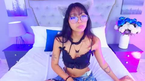Snapshot of yommi_winx chatting on October 5, 1:32 am Yommi Winx online show from October 5, 1:32 am