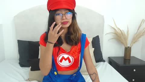 Snapshot of yommi_winx chatting on February 9, 12:18 am Yommi Winx online show from February 9, 12:18 am