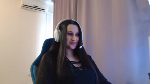 Sophie online show from April 23, 2:08 pm