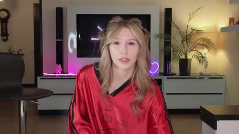  Wilma  online show from November 28, 3:48 pm