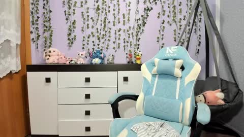 yoonhee_ki online show from March 24, 6:02 pm